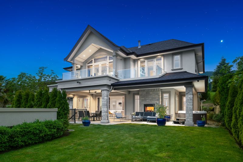 2130 Kings Avenue, West Vancouver, BC