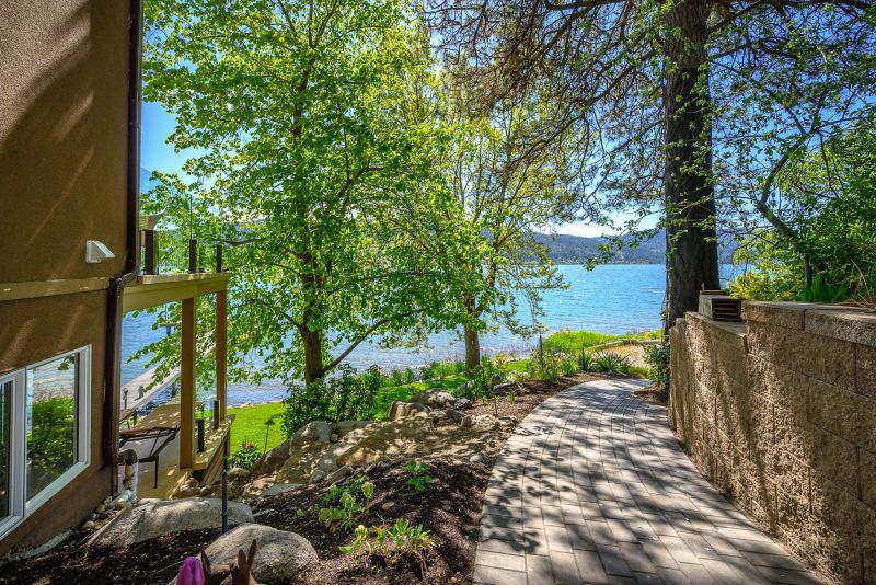 8280 Tronson Road, Vernon, BC