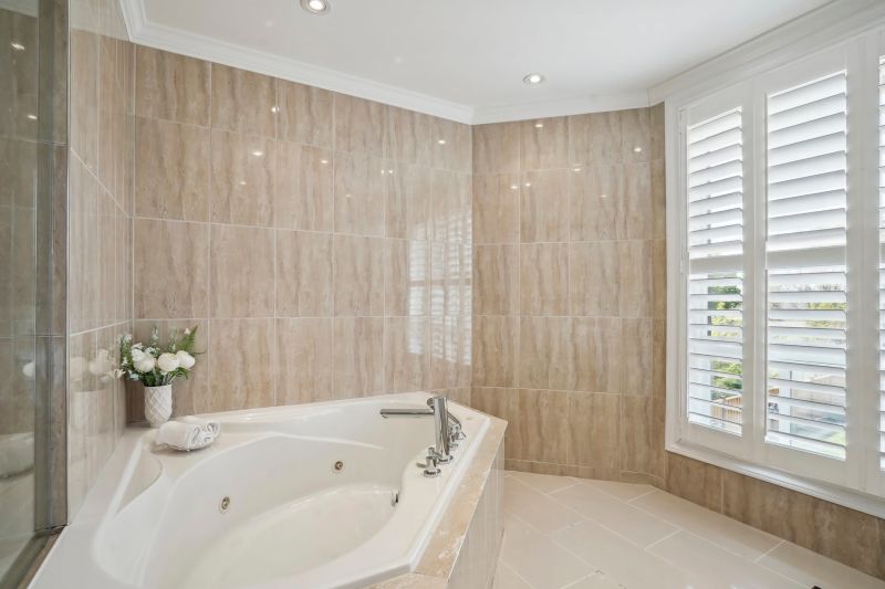 1414 Cawthra Road, Mississauga, ON