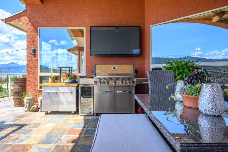 7551 Tronson Road, Vernon, BC