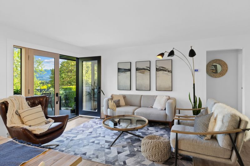1671 Lindsay Drive, Kelowna, BC