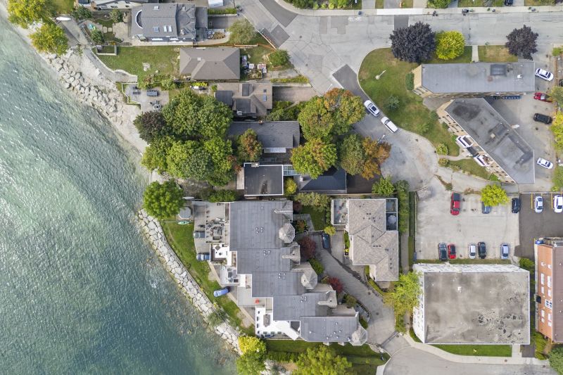 1 Lake Shore Drive, Toronto, ON