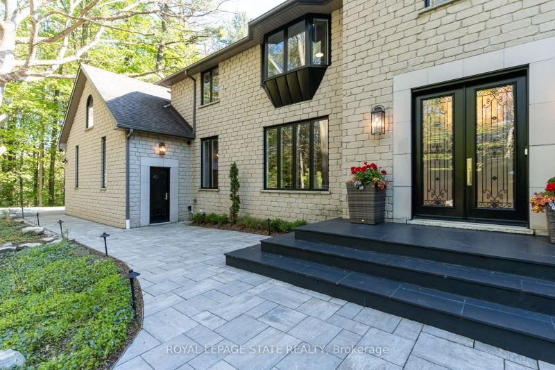 18 Elder Crescent, Hamilton, ON