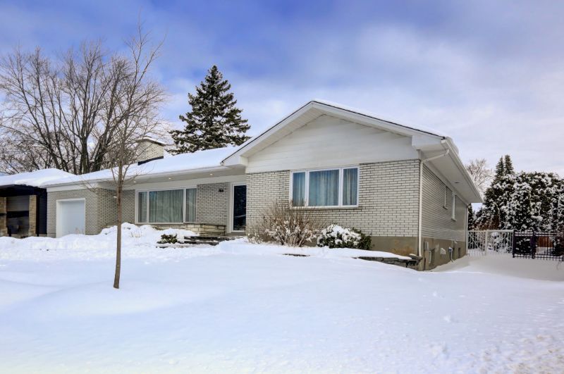 766 Rue Boissy, Saint-Lambert, QC J4R 1K2, Canada, Saint-Lambert, NB