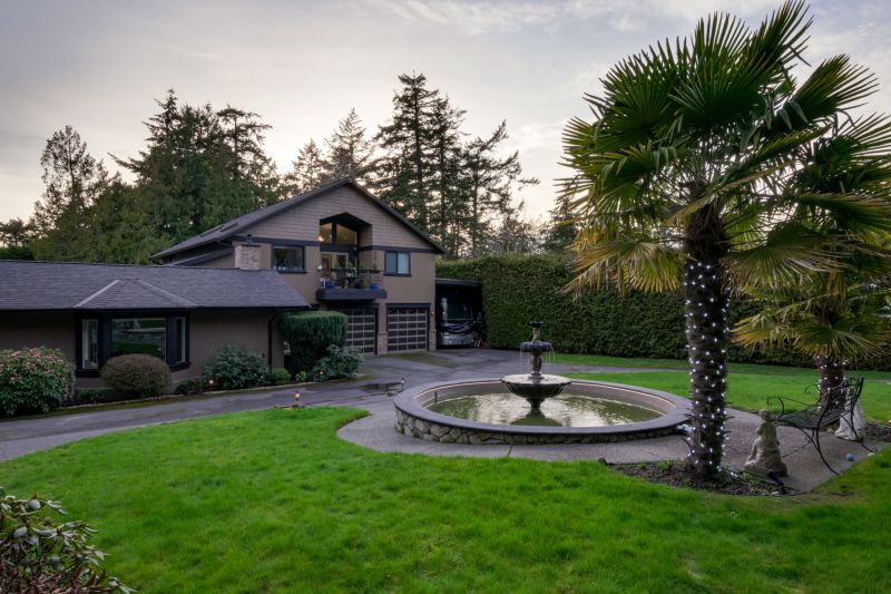 2625 Macdonald Drive East, Victoria, BC