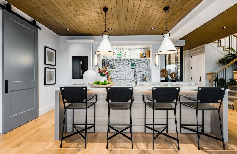 932 Alderside Road, Port Moody, BC