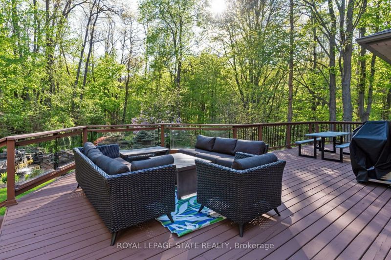 18 Elder Crescent, Hamilton, ON