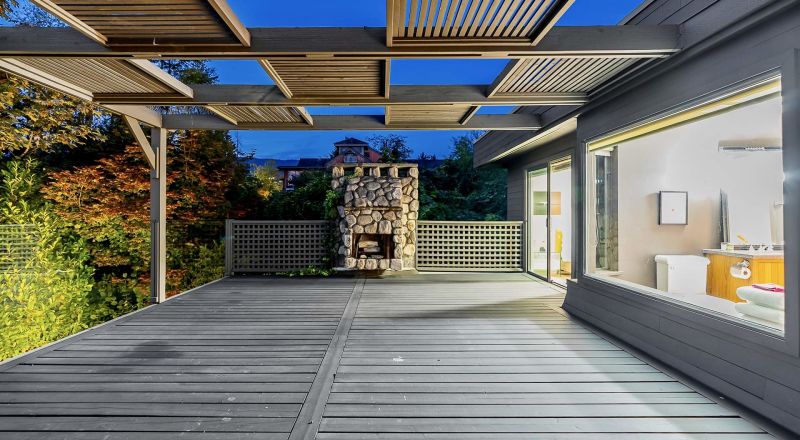 875 Aubeneau Crescent, West Vancouver, BC