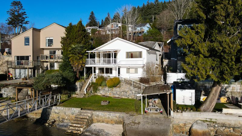 952 Alderside Road, Port Moody, BC