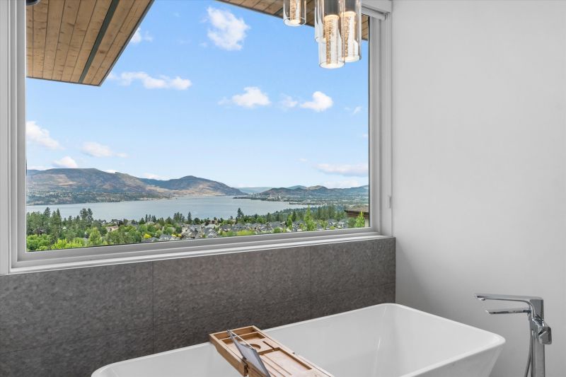 449 Swan Drive, Kelowna, BC