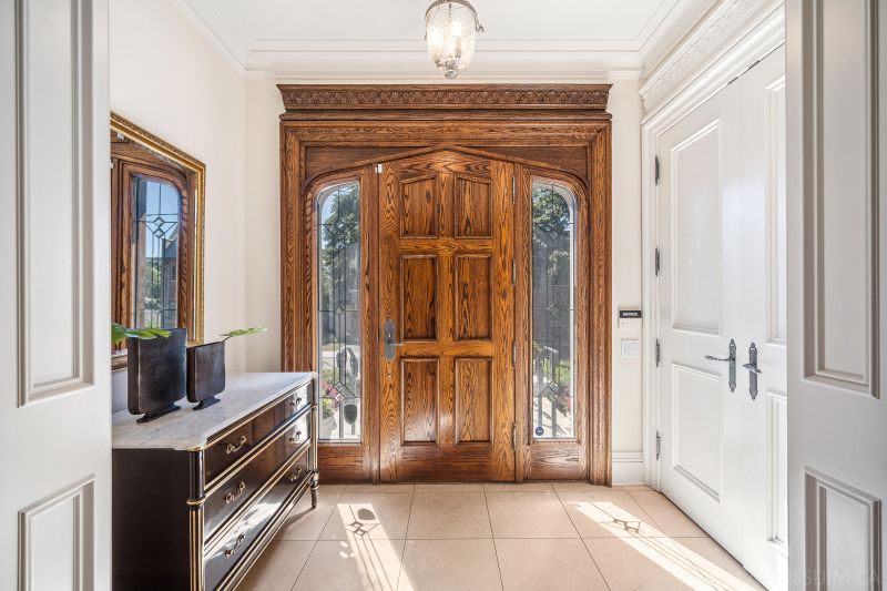 34 Dinnick Crescent, Toronto, ON