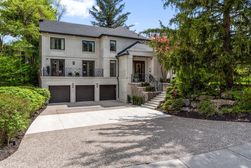 121 Forest Heights Blvd, Toronto, ON