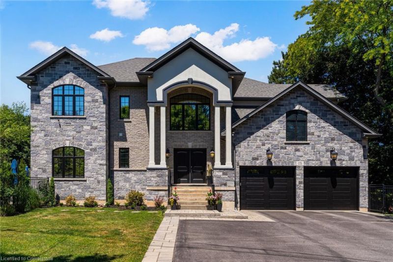 175 Oakhill Place, Ancaster, ON