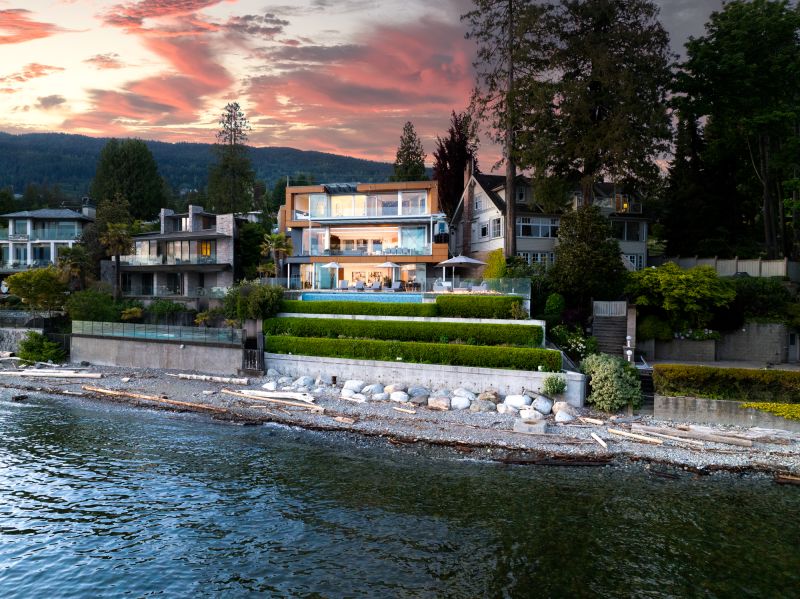 2612 Bellevue Avenue, West Vancouver, BC
