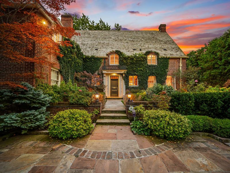 165 Teddington Park Avenue, Toronto, ON