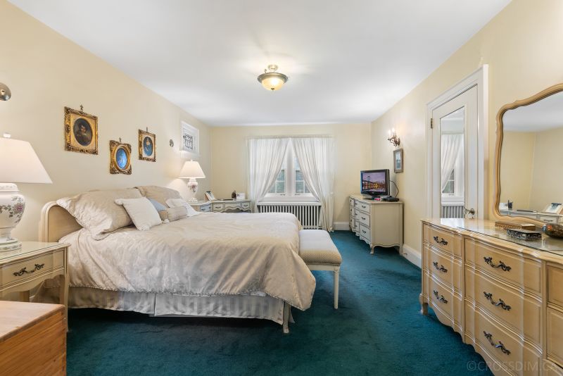 31 Hillhurst Blvd, Toronto, ON