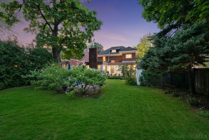 31 Hillhurst Blvd, Toronto, ON