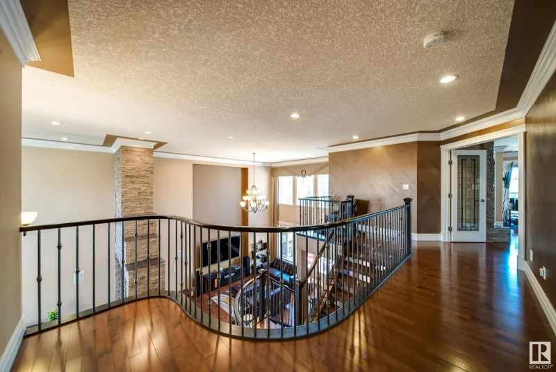 5537 Mcluhan Bluff Northwest, Edmonton, Alberta, Canada, Edmonton, AB