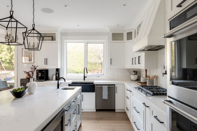 3880 Cadboro Bay Rd, Victoria, BC