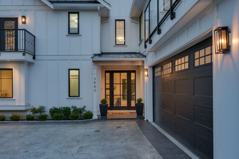 3880 Cadboro Bay Rd, Victoria, BC