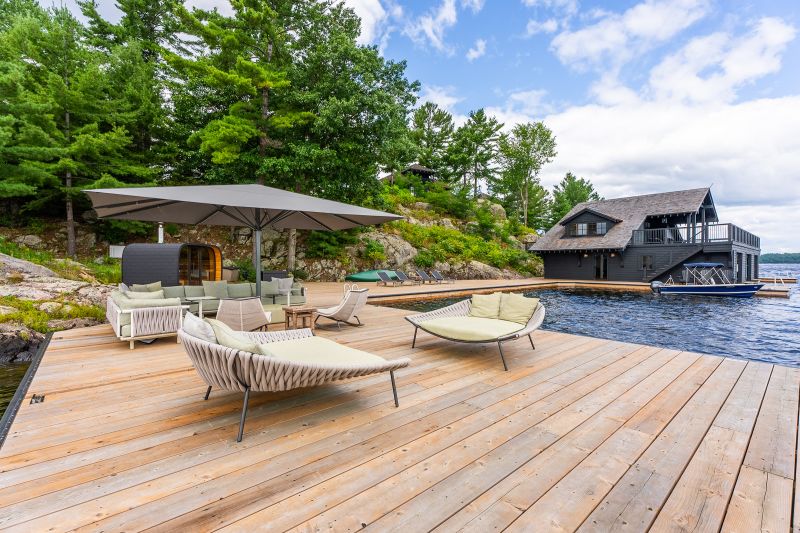 1 Onaway Island R21, Muskoka Lakes, ON
