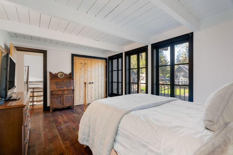 4297 Sunset Boulevard, North Vancouver, BC