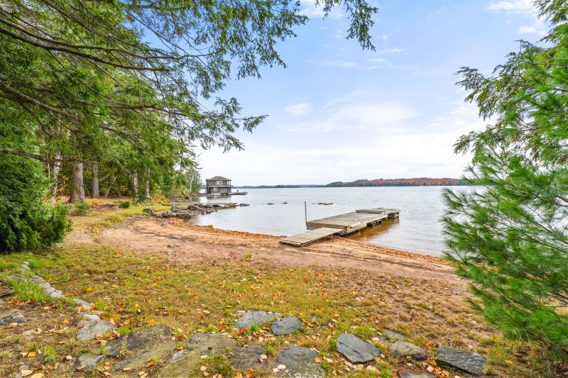 1009 Scotts Boathouse Road, Baysville, ON