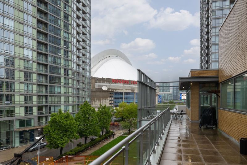 35 Mariner Terrace #2212, Toronto, ON