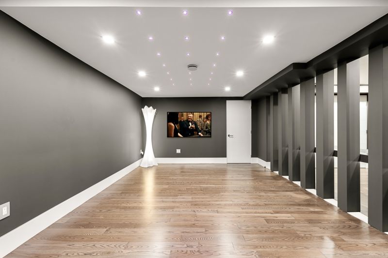 4577 Capilano Road, North Vancouver, BC, Canada, North Vancouver, BC