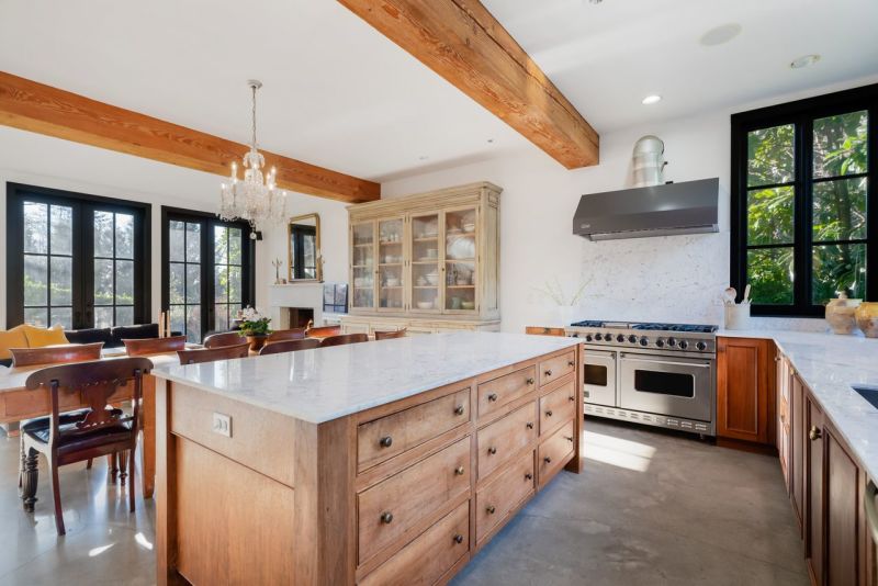 4297 Sunset Boulevard, North Vancouver, BC