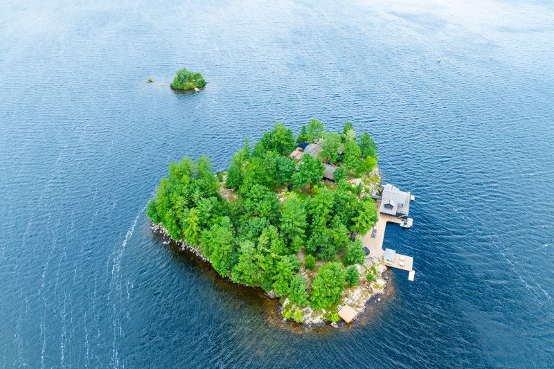 1 Onaway Island R21, Muskoka Lakes, ON