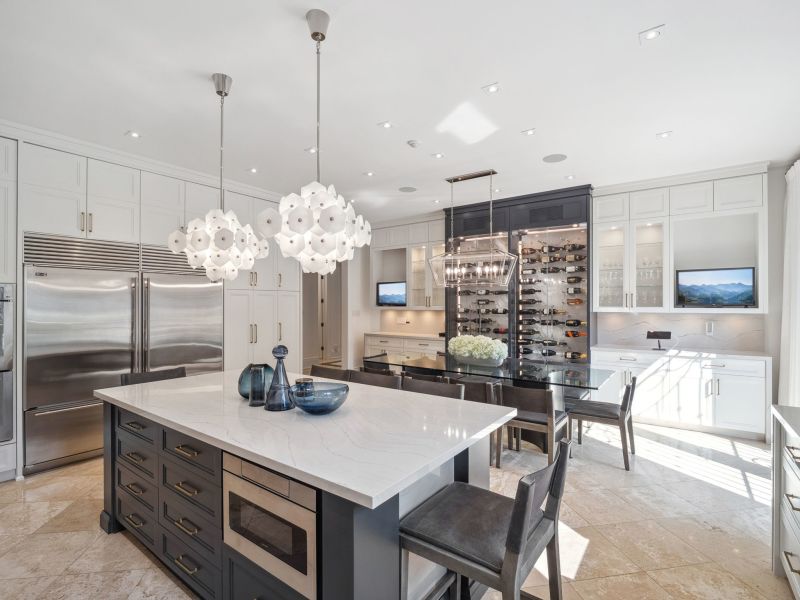 284 Pine Valley Crescent, Woodbridge, ON