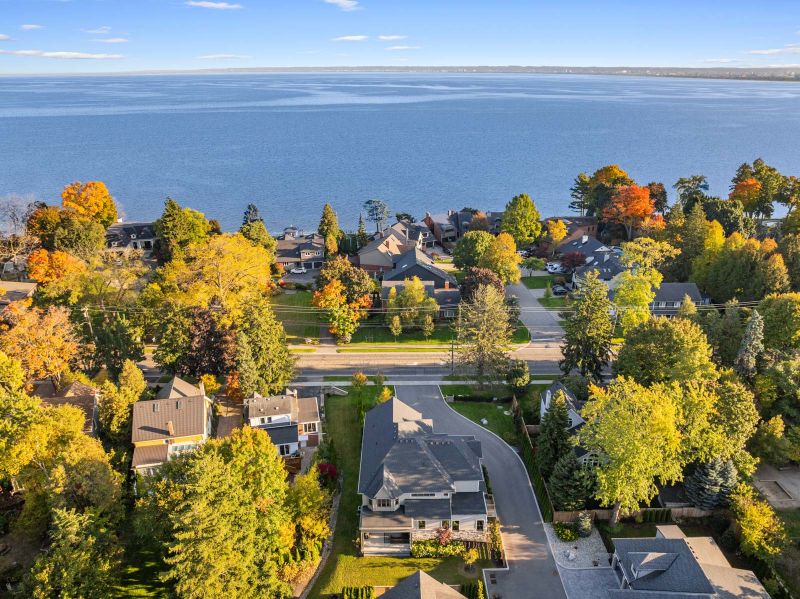 2265 Lakeshore Road #3, Burlington, ON