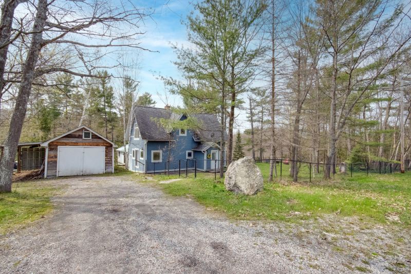 2827 Muskoka Road 118 West, Port Carling, ON