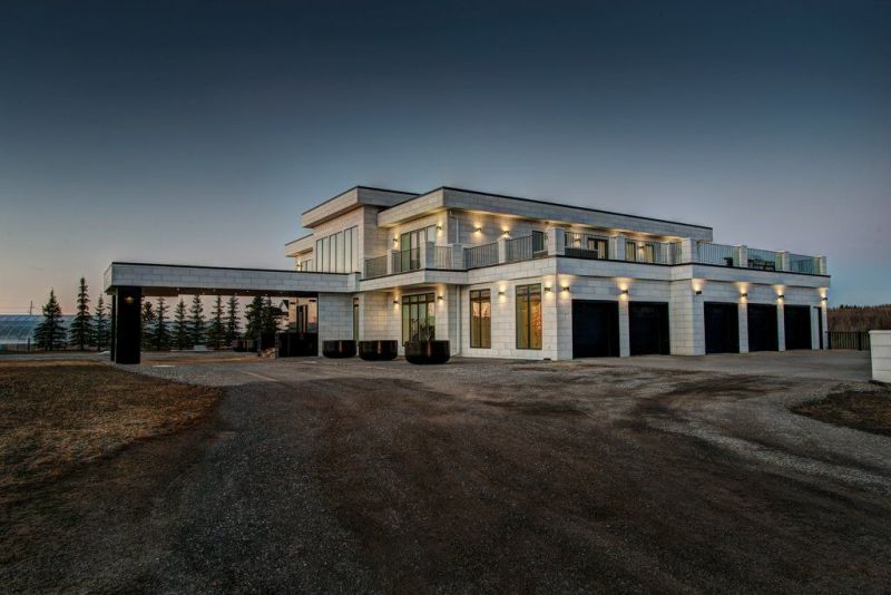 980 101 Street, Calgary, AB