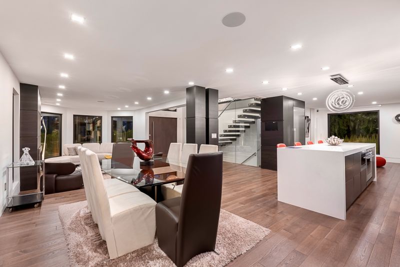 4577 Capilano Road, North Vancouver, BC, Canada, North Vancouver, BC