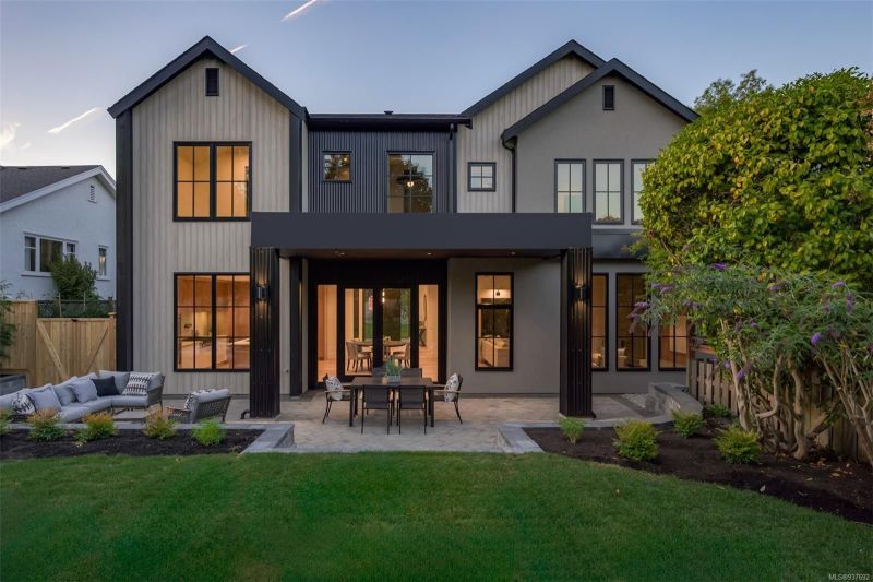2651 Anscomb Place, Victoria, BC