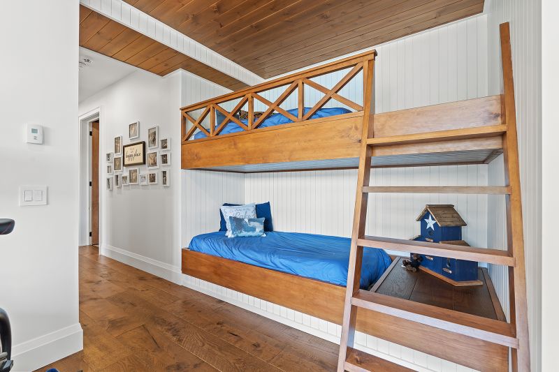 1043 Heather Lodge Road, Port Carling, ON