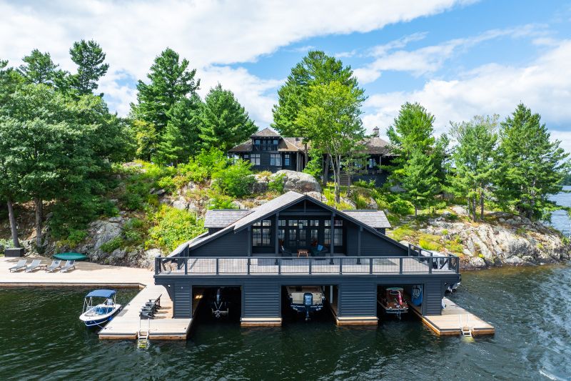 1 Onaway Island R21, Muskoka Lakes, ON