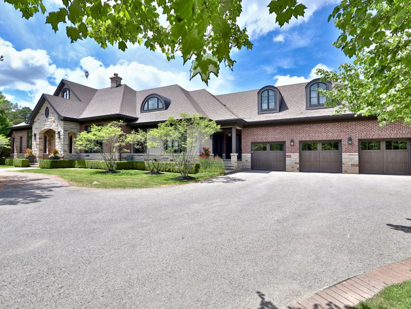 8 Sugarbush Lane, Uxbridge, ON