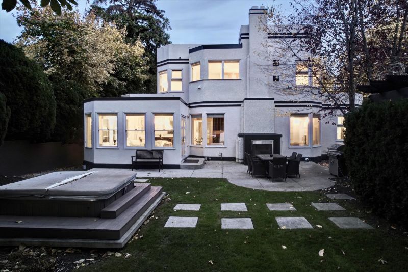 2094 Abbott Street, Kelowna, BC