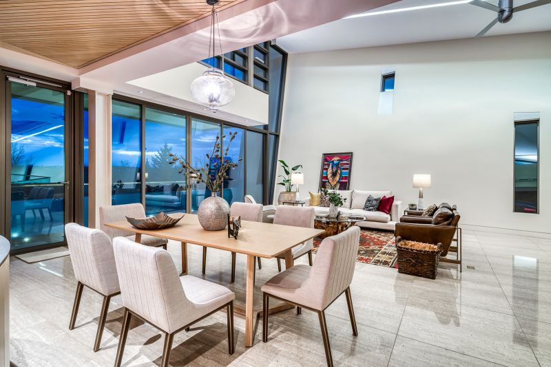 145 38A Avenue Southwest, Calgary, AB