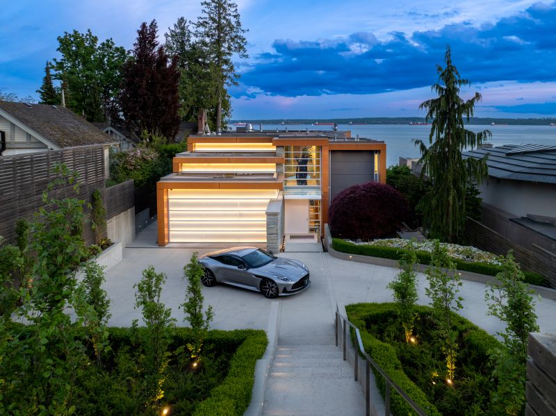 2612 Bellevue Avenue, West Vancouver, BC