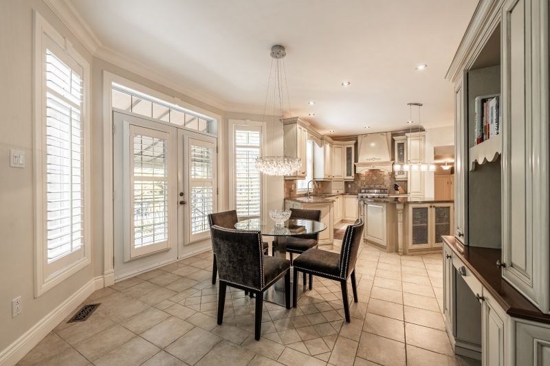 533 Rue des Falaises, Mont-Saint-Hilaire, QC