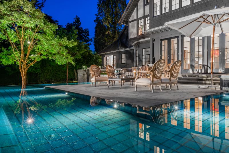 1389 THE CRESCENT, Vancouver, BC