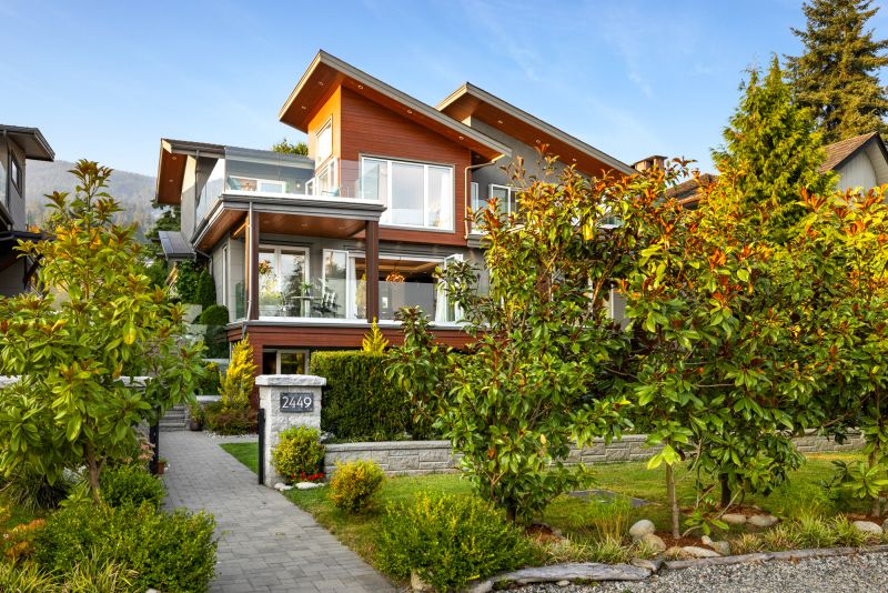 2449 Kings Avenue, West Vancouver, BC