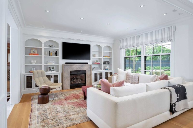 31 Sandringham Drive, Toronto, ON