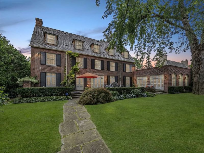 165 Teddington Park Avenue, Toronto, ON