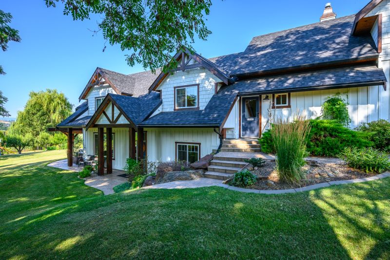 8506 Aberdeen Road, Coldstream, BC, Canada, Coldstream, BC
