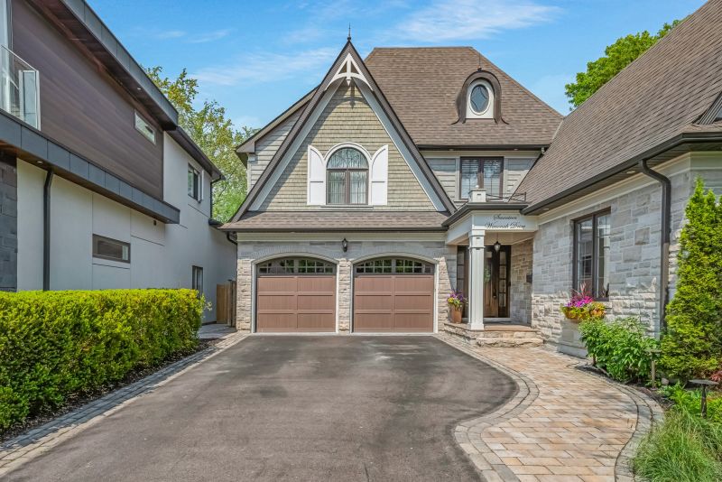 17 Wenonah Drive, Mississauga, ON